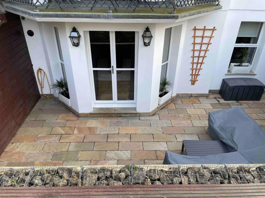 Stunning Apartment By The Leas, West End Folkestone Extérieur photo