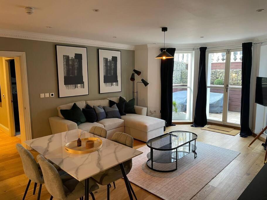 Stunning Apartment By The Leas, West End Folkestone Extérieur photo