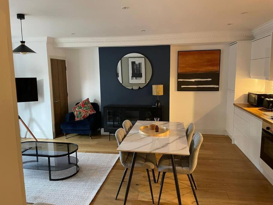 Stunning Apartment By The Leas, West End Folkestone Extérieur photo
