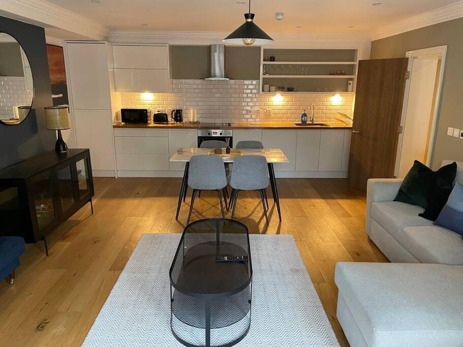 Stunning Apartment By The Leas, West End Folkestone Extérieur photo